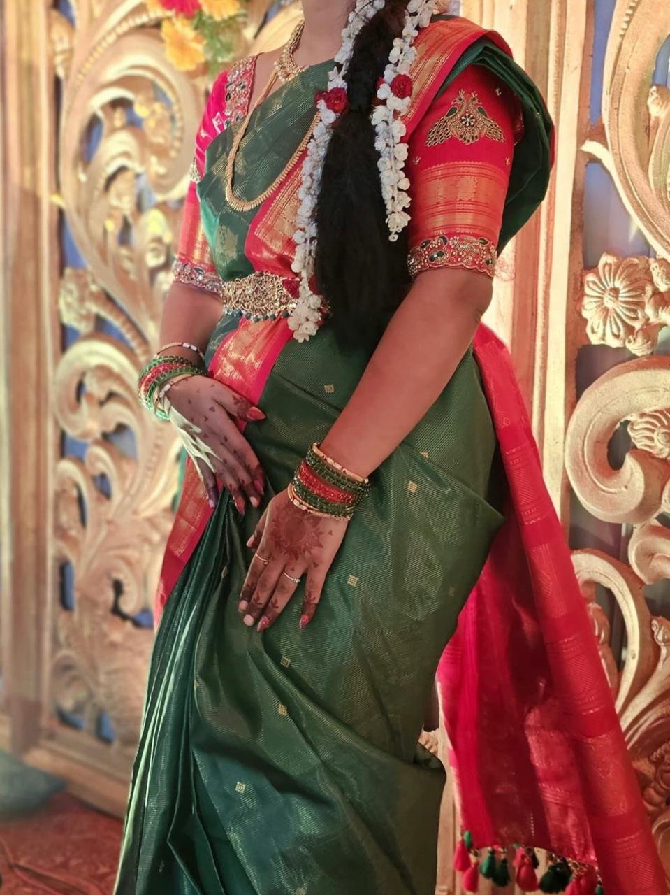 Bujji varada wearing Sanavini