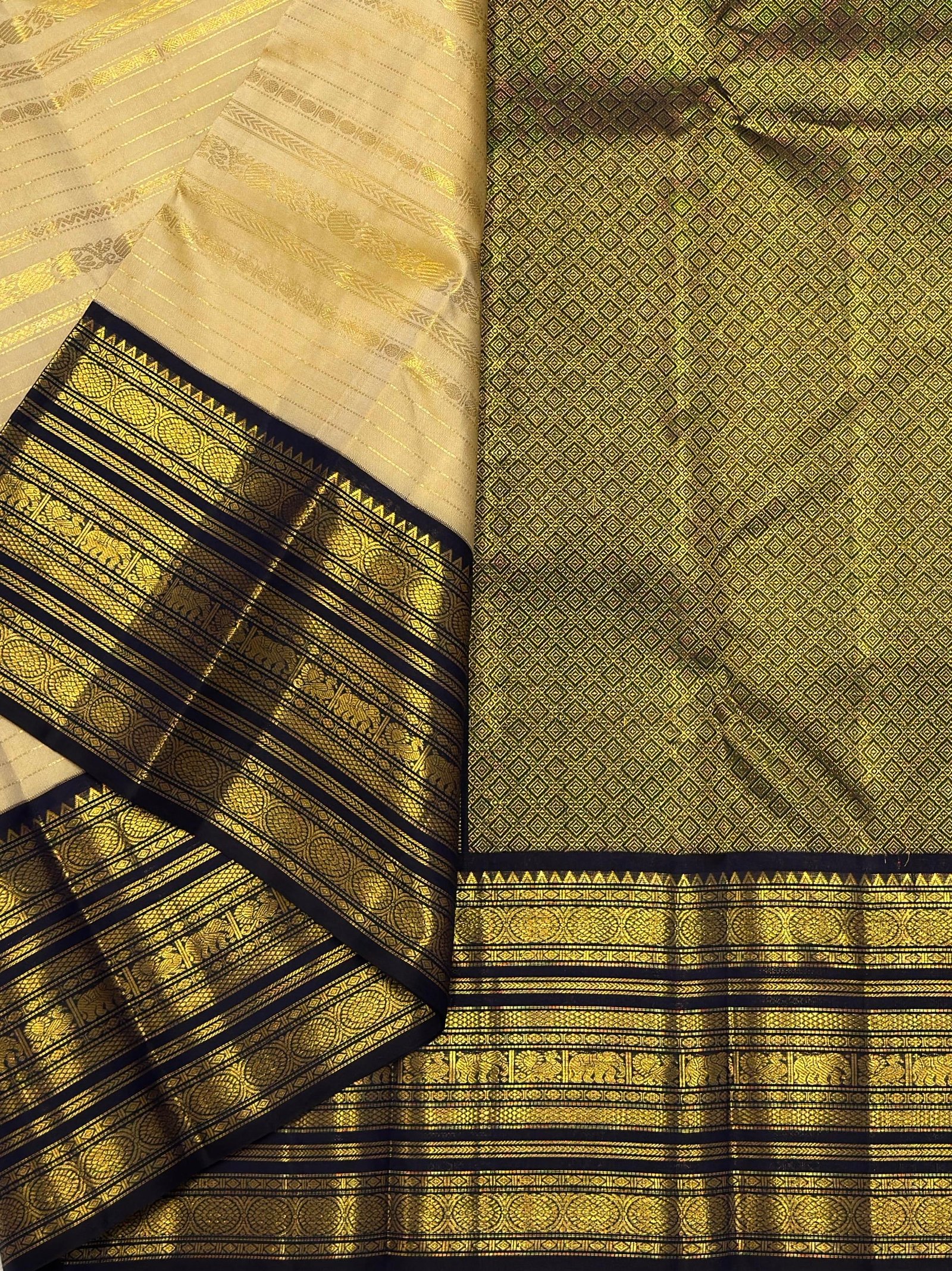 2G Handwoven Pure Kanchipuram Silk Saree – Cream White & Black