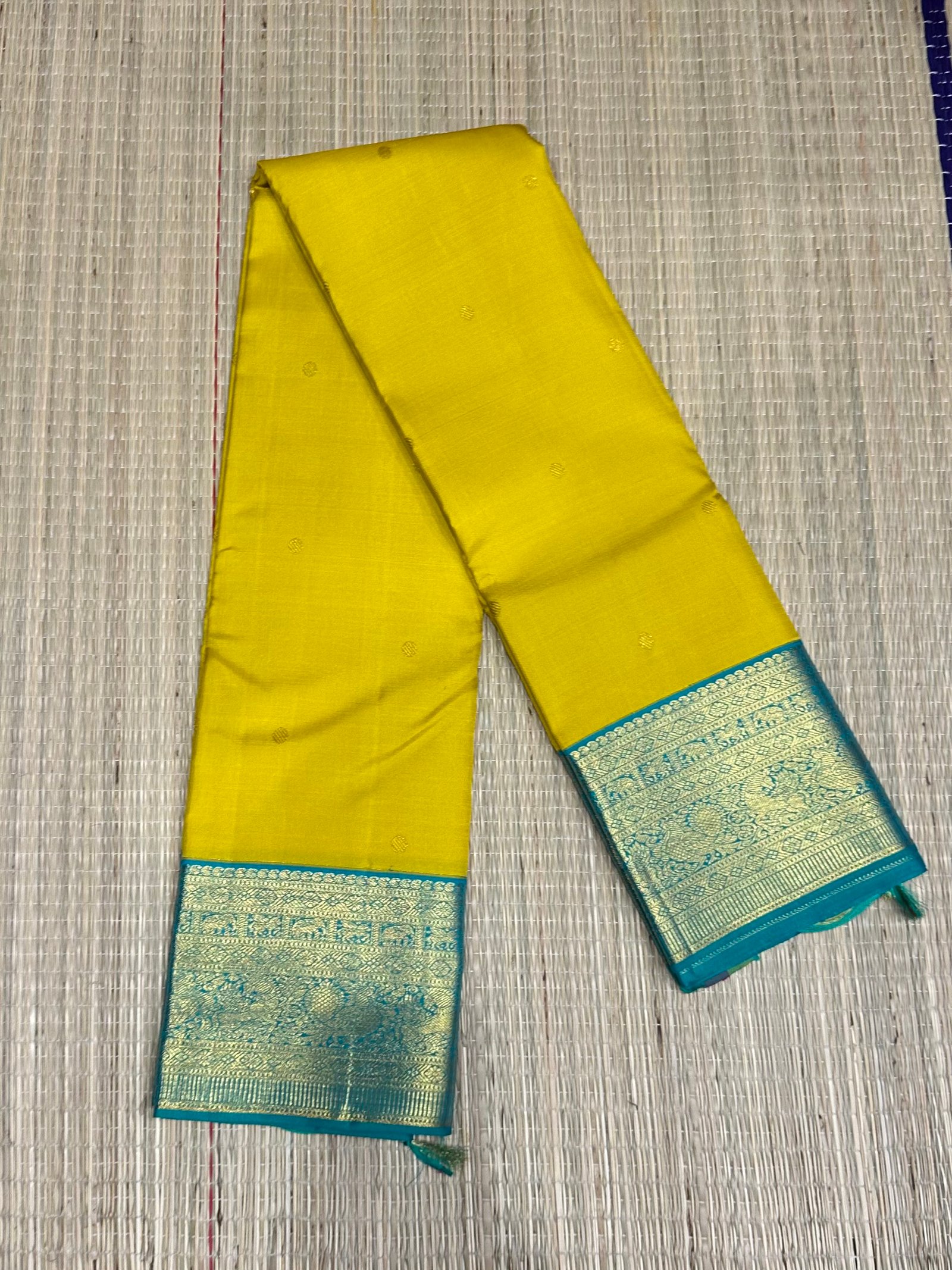 2G Handwoven Kanchipuram Silk Saree – Yellow & Blue