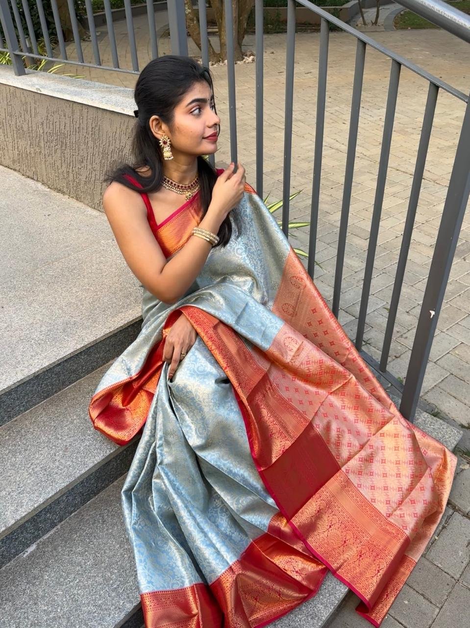 indira : kanchi semi silk saree