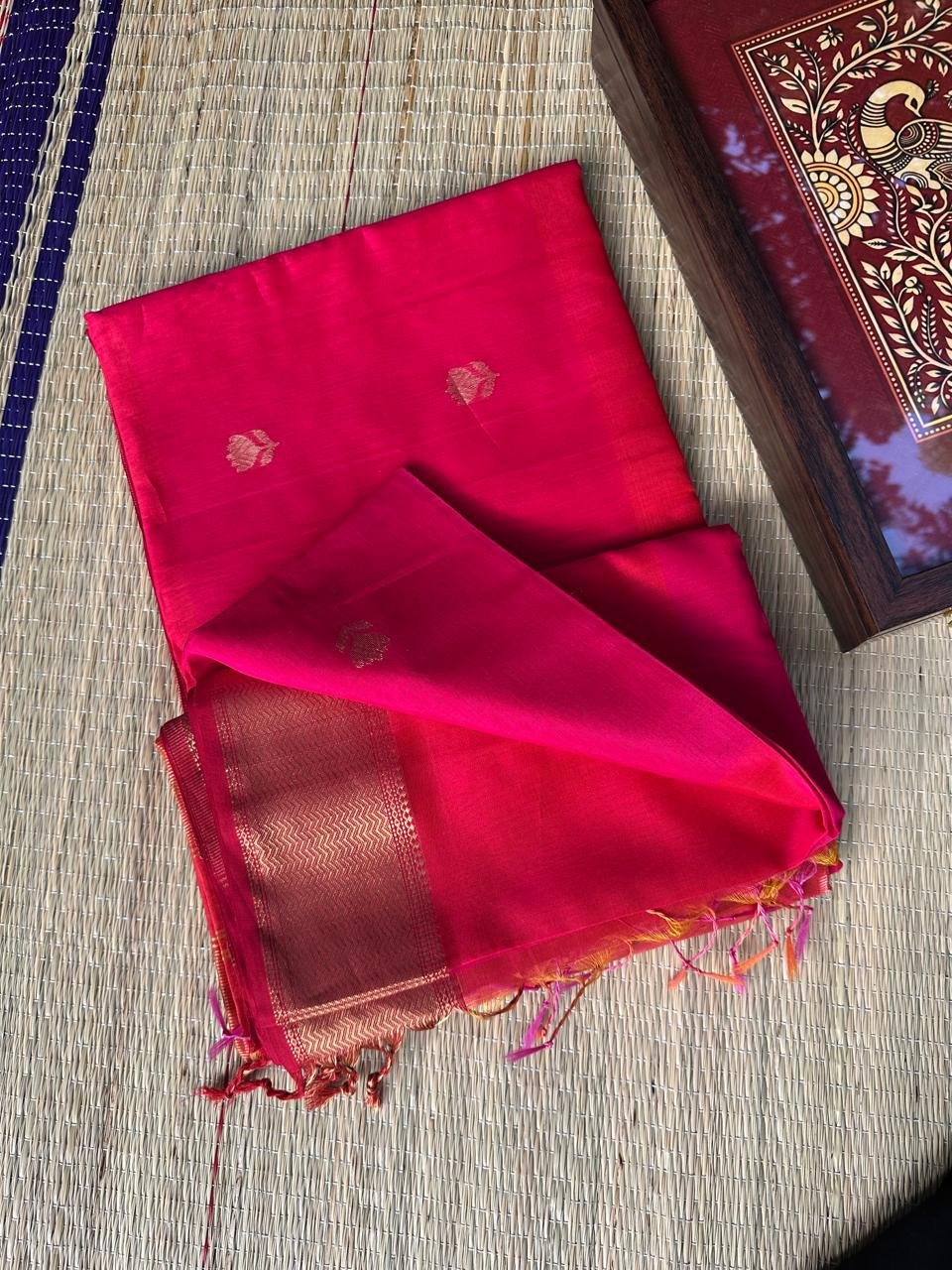 Sunset blush maheshwari silk by cotton saree with zari border